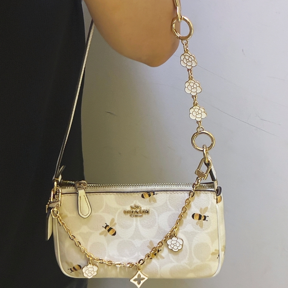 NWT Coach 🐝🐝  Nolita 19 In Signature Canvas With Bee Print Plus Floral Chains - Picture 5 of 12